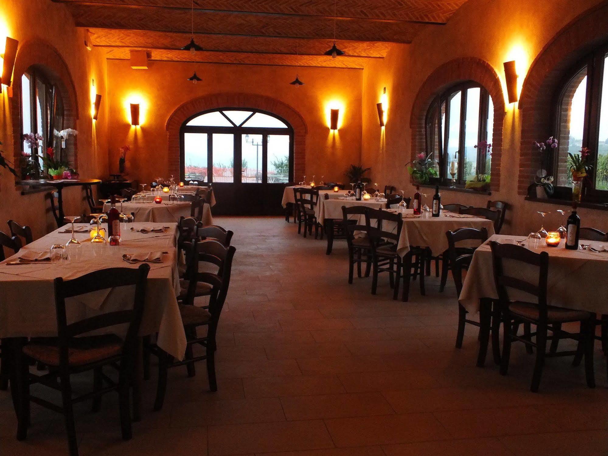Enolocanda Del Tufo Dogliani Exterior photo