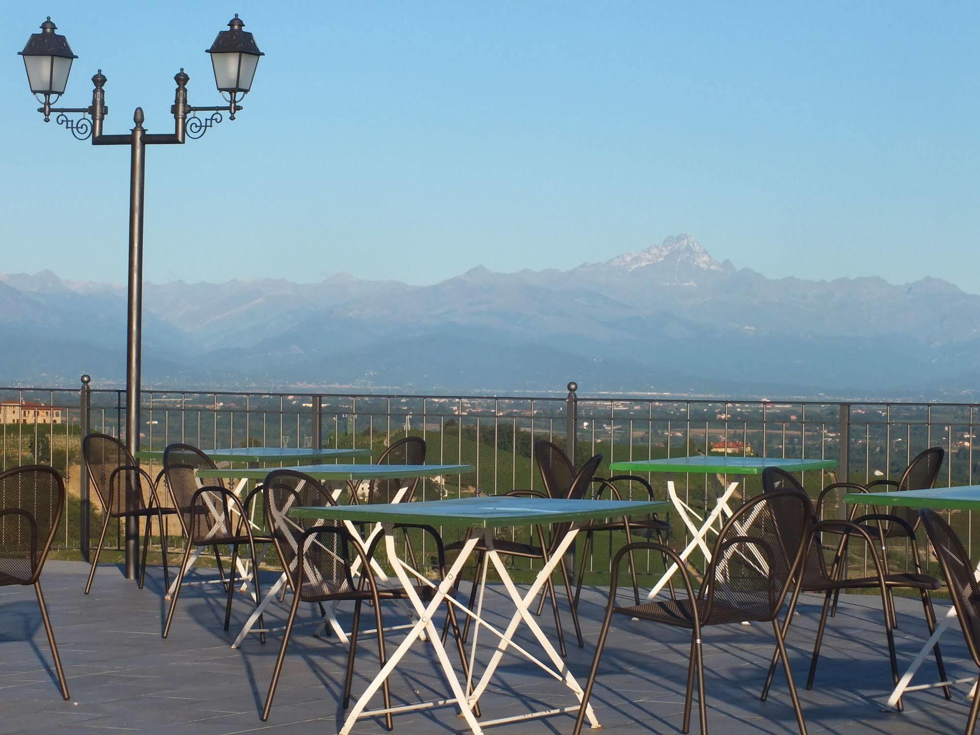 Enolocanda Del Tufo Dogliani Exterior photo